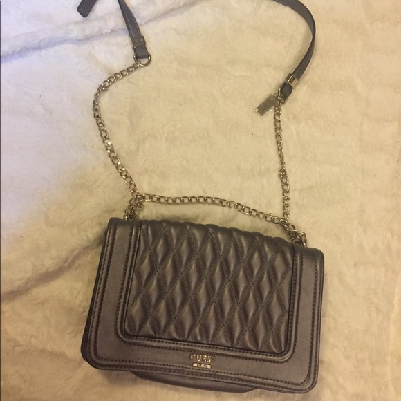 guess purse with chain strap